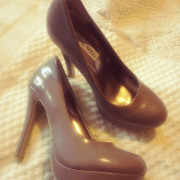 STEVE MADDEN HEELS SIZE 7 COLOR CREAM - Picture 2 of 3